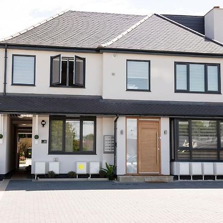 Walnut Flats-F2, 3-Bedroom With Garden & Patio - Ac, Parking, Netflix, Wifi - Close To Oxford, Bicester & Blenheim Palace Экстерьер фото