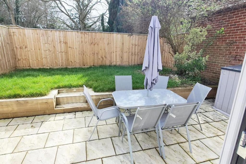 Walnut Flats-F2, 3-Bedroom With Garden & Patio - Ac, Parking, Netflix, Wifi - Close To Oxford, Bicester & Blenheim Palace Экстерьер фото